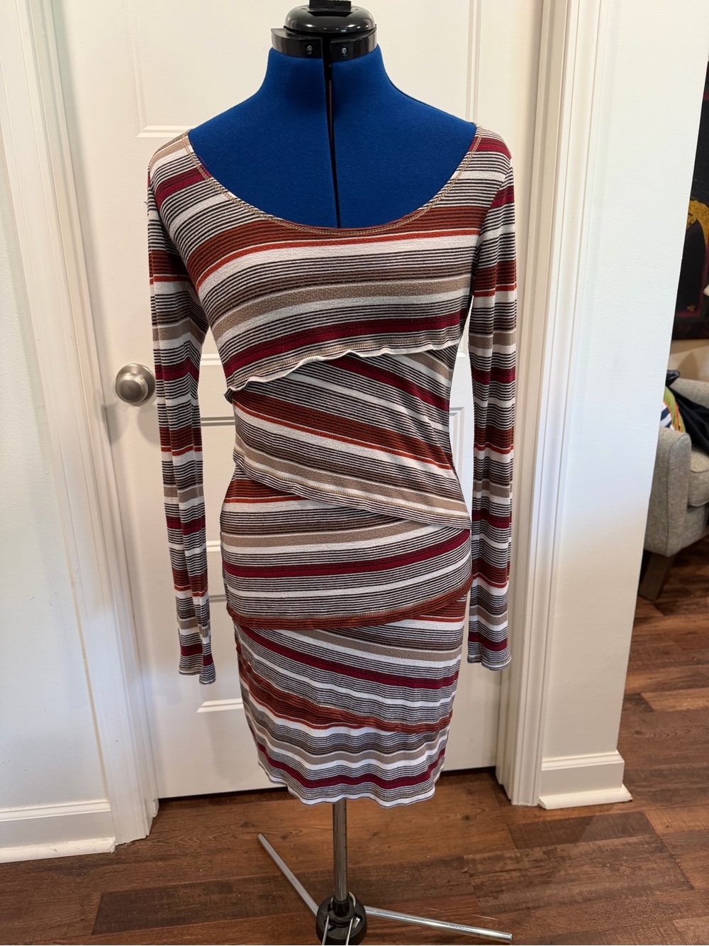 Y2K Linen Blend Max Studio Midi Dress with Long Sleeves